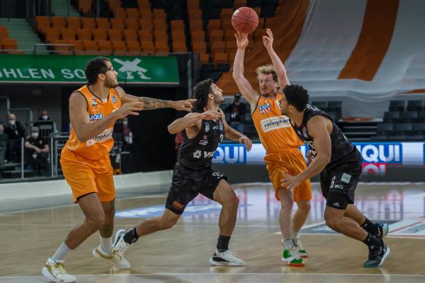 从空间拉扯 从空间拉扯